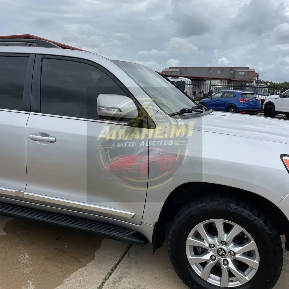 2018 Toyota Land Cruiser Base