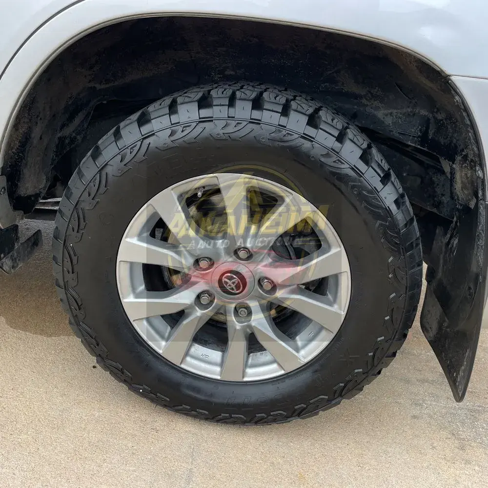 2018 Toyota Land Cruiser Base