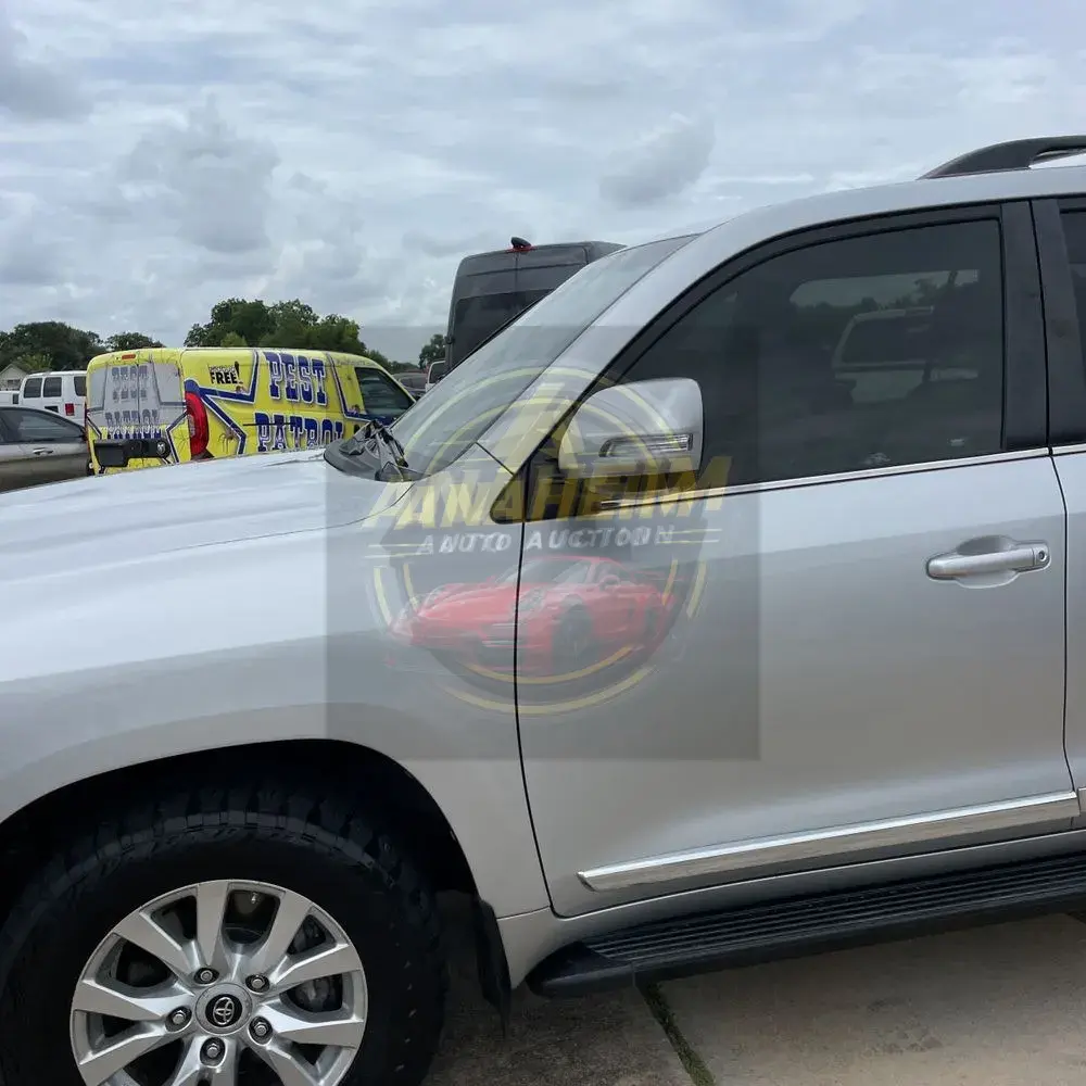 2018 Toyota Land Cruiser Base