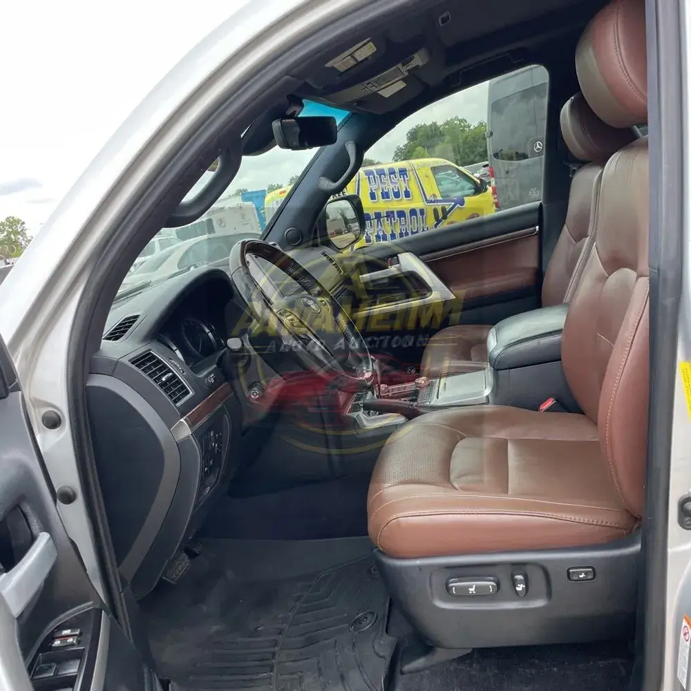 2018 Toyota Land Cruiser Base
