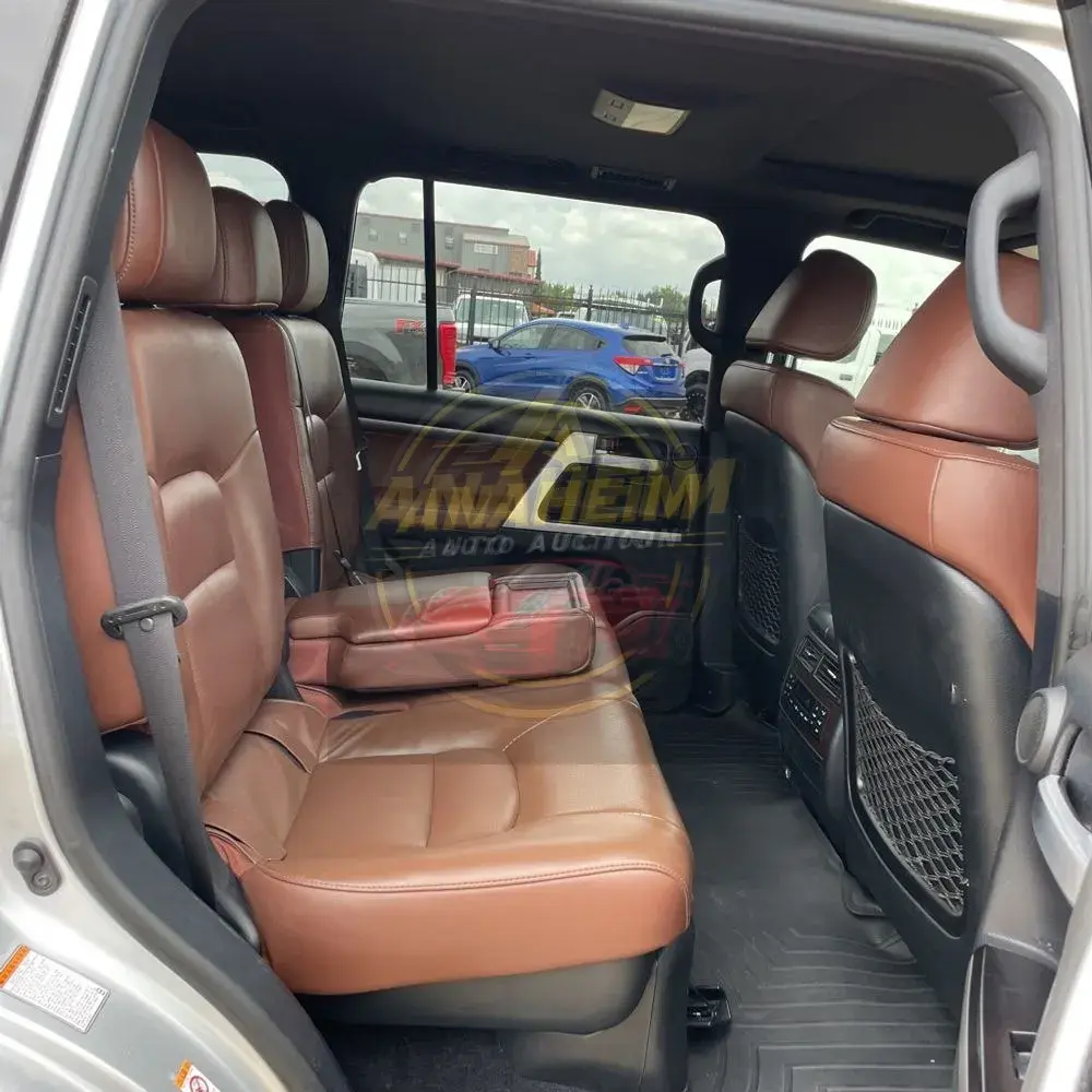 2018 Toyota Land Cruiser Base