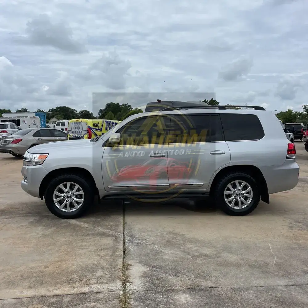 2018 Toyota Land Cruiser Base