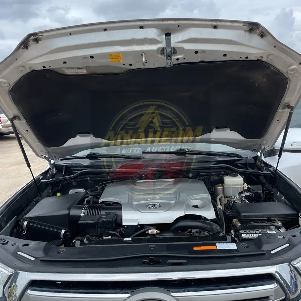 2018 Toyota Land Cruiser Base
