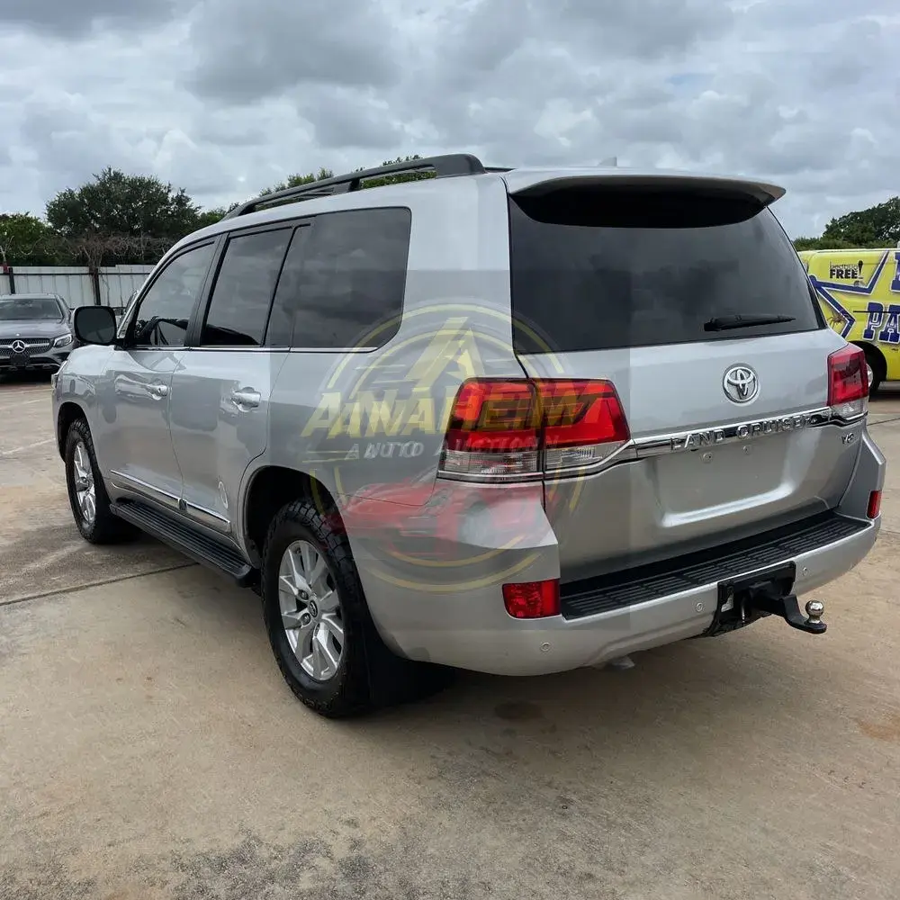 2018 Toyota Land Cruiser Base