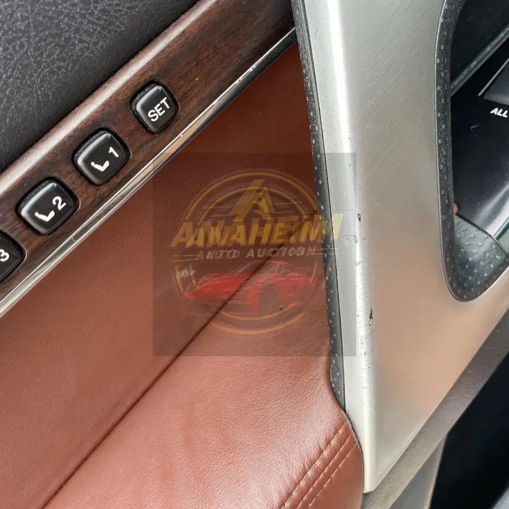 2018 Toyota Land Cruiser Base
