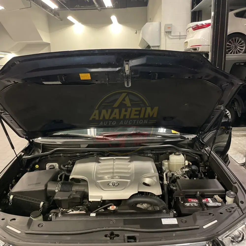 2019 Toyota Land Cruiser Base