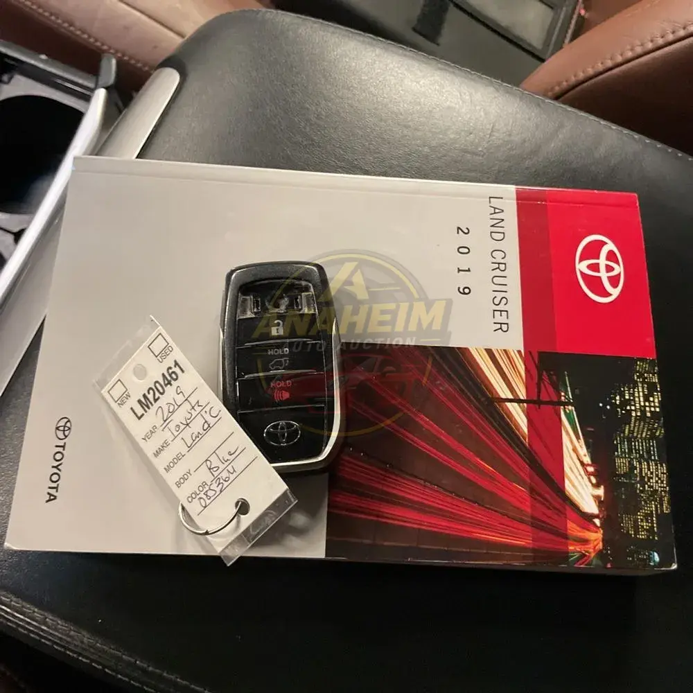 2019 Toyota Land Cruiser Base