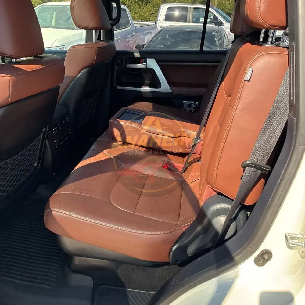 2020 Toyota Land Cruiser Base