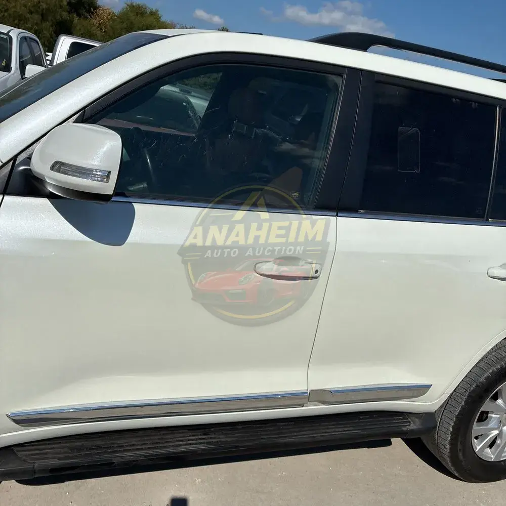 2020 Toyota Land Cruiser Base