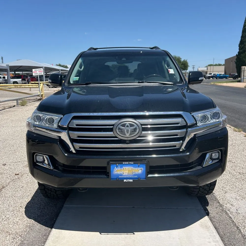 2016 Toyota Land Cruiser Base