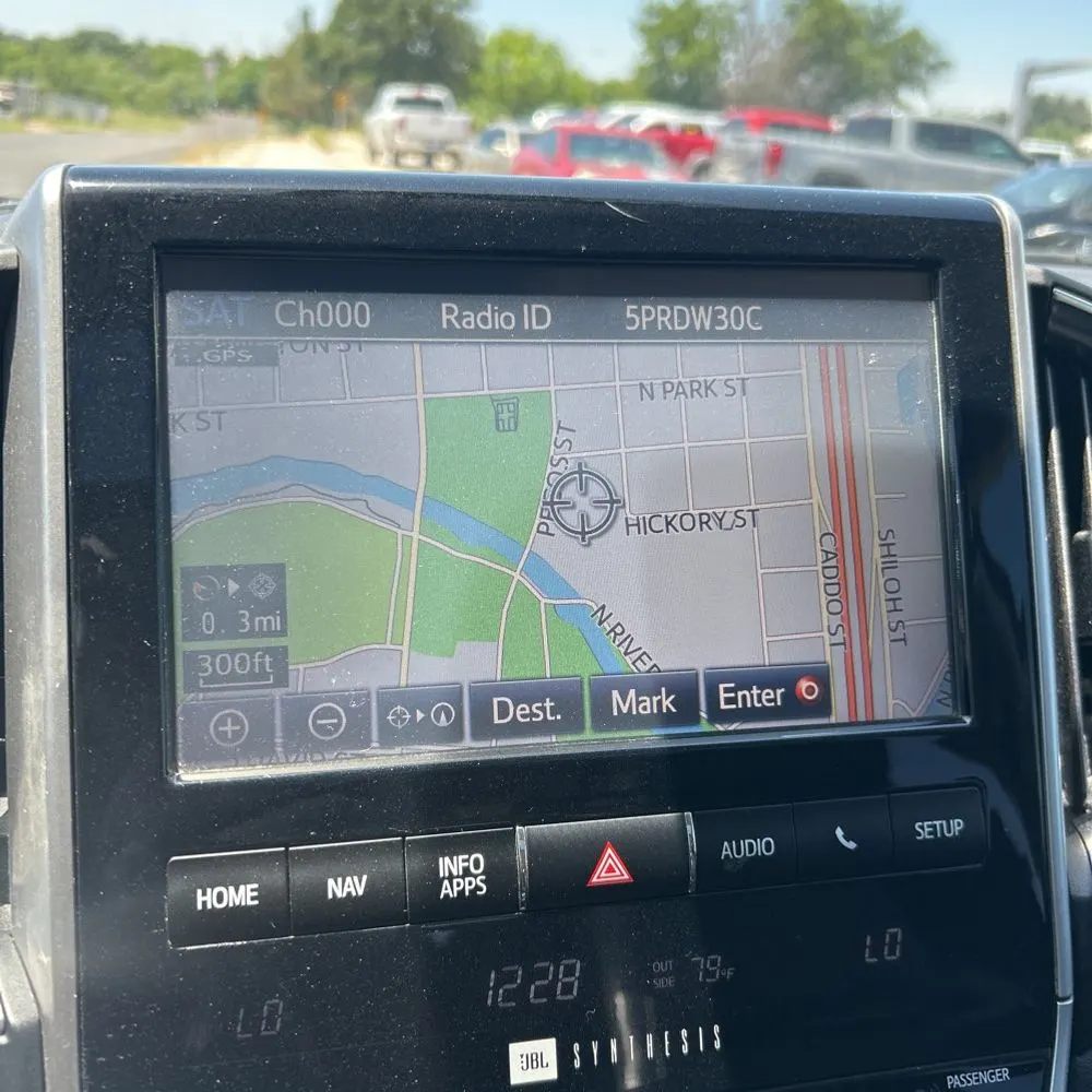 2016 Toyota Land Cruiser Base