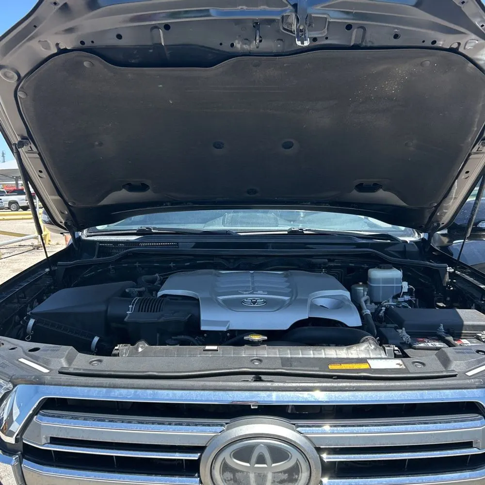 2016 Toyota Land Cruiser Base