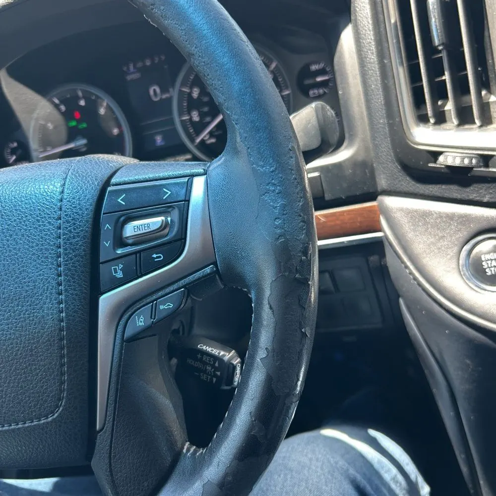 2016 Toyota Land Cruiser Base