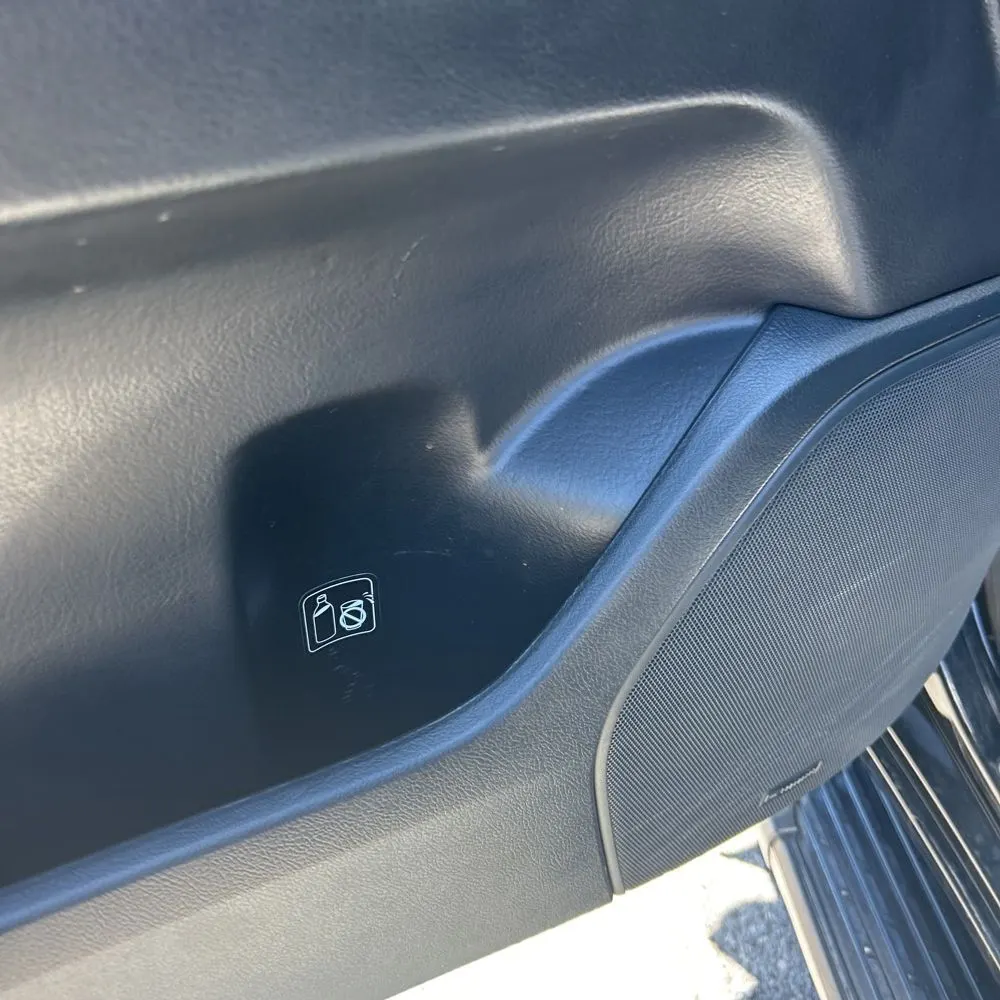 2016 Toyota Land Cruiser Base