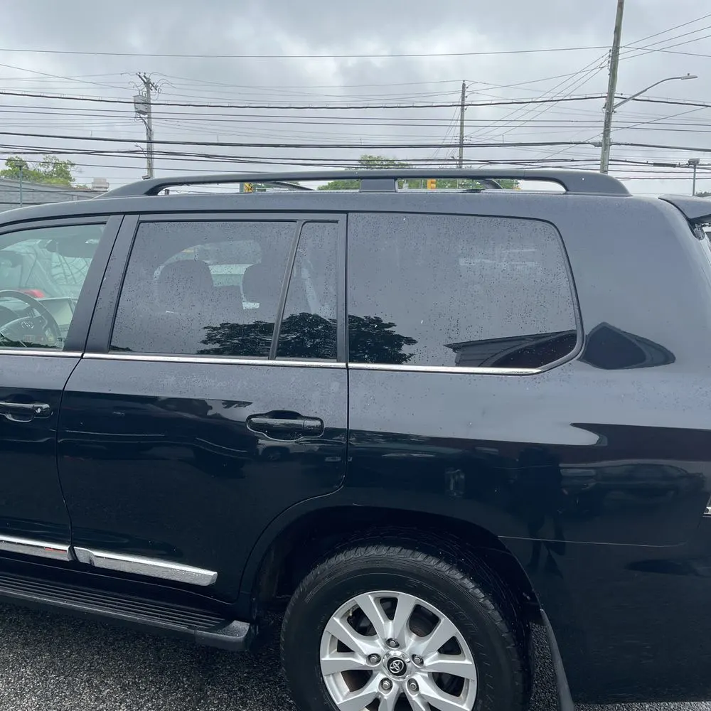 2017 Toyota Land Cruiser Base