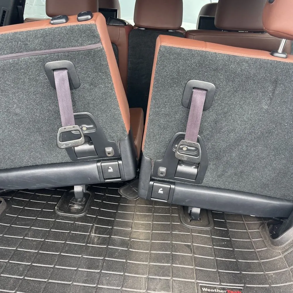 2017 Toyota Land Cruiser Base