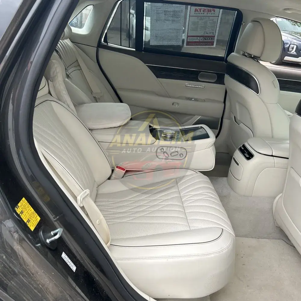 2023 Genesis G90 3.5T e-Supercharger
