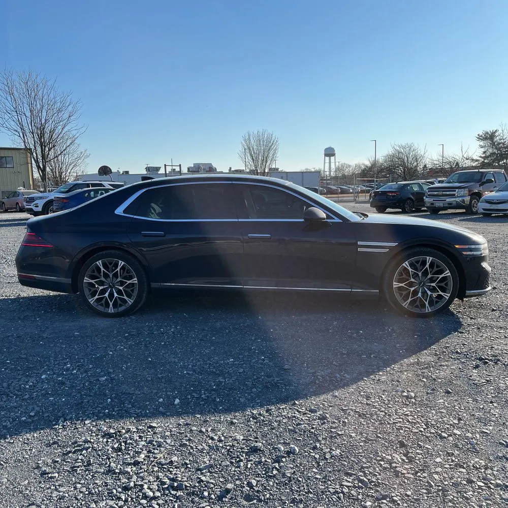 2023 Genesis G90 3.5T e-Supercharger