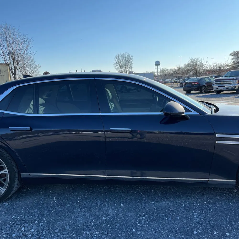 2023 Genesis G90 3.5T e-Supercharger