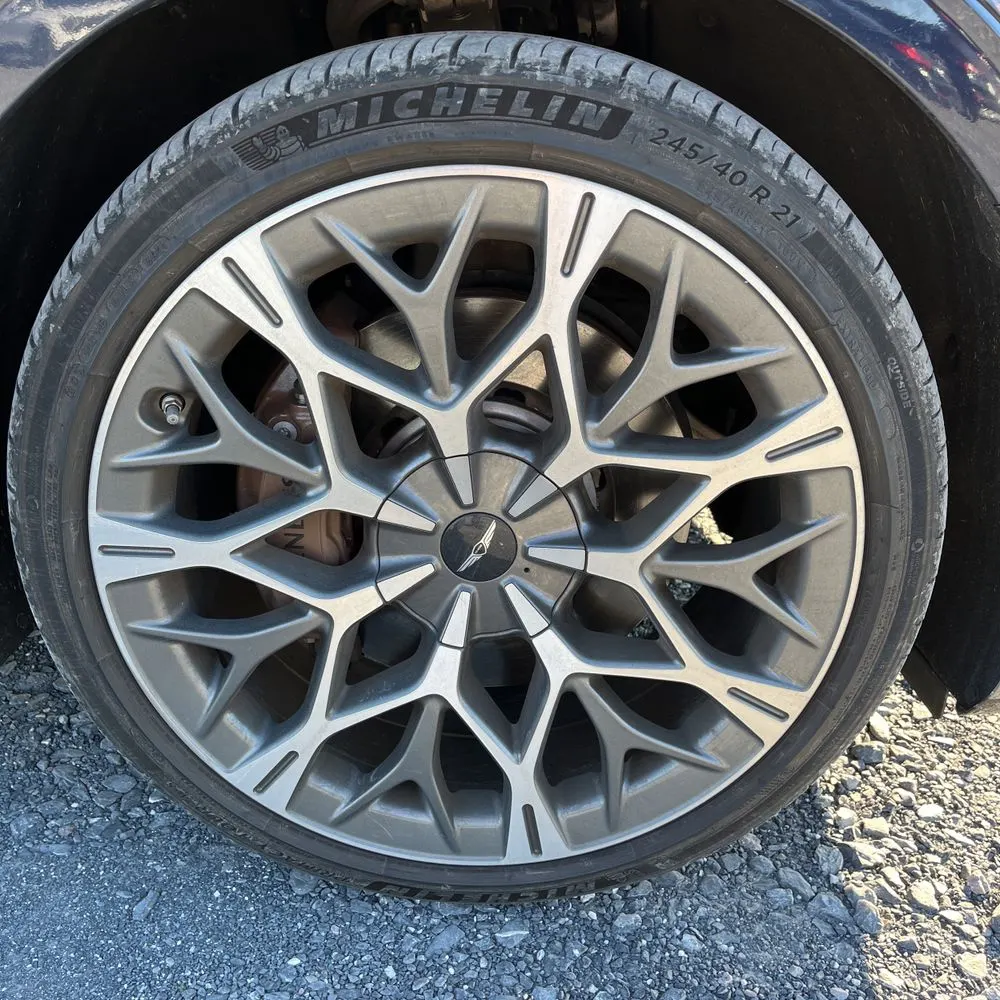 2023 Genesis G90 3.5T e-Supercharger