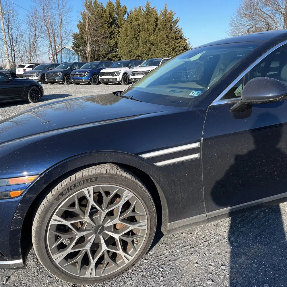 2023 Genesis G90 3.5T e-Supercharger