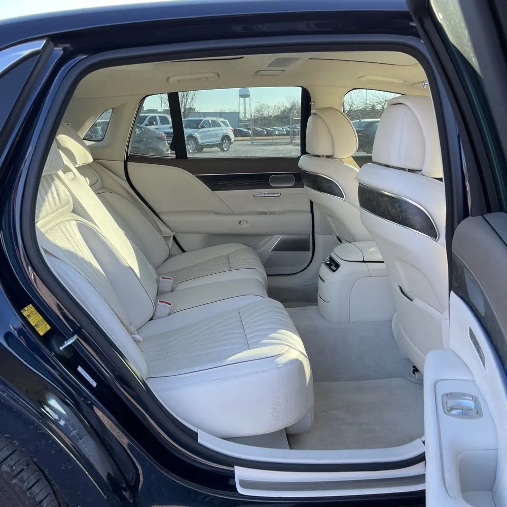 2023 Genesis G90 3.5T e-Supercharger