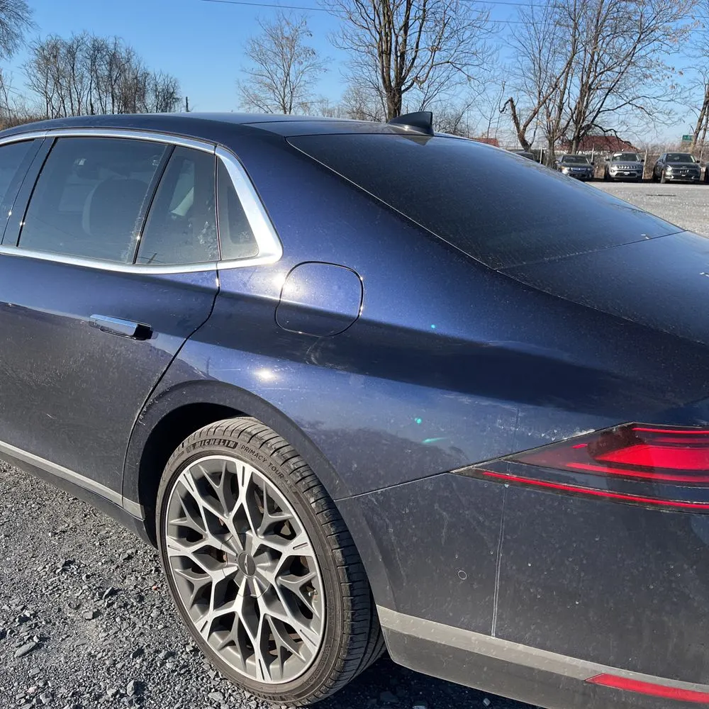 2023 Genesis G90 3.5T e-Supercharger
