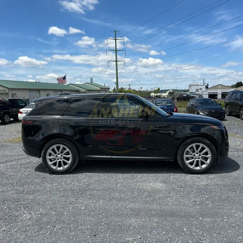 2025 Land Rover Range Rover Sport P360 SE