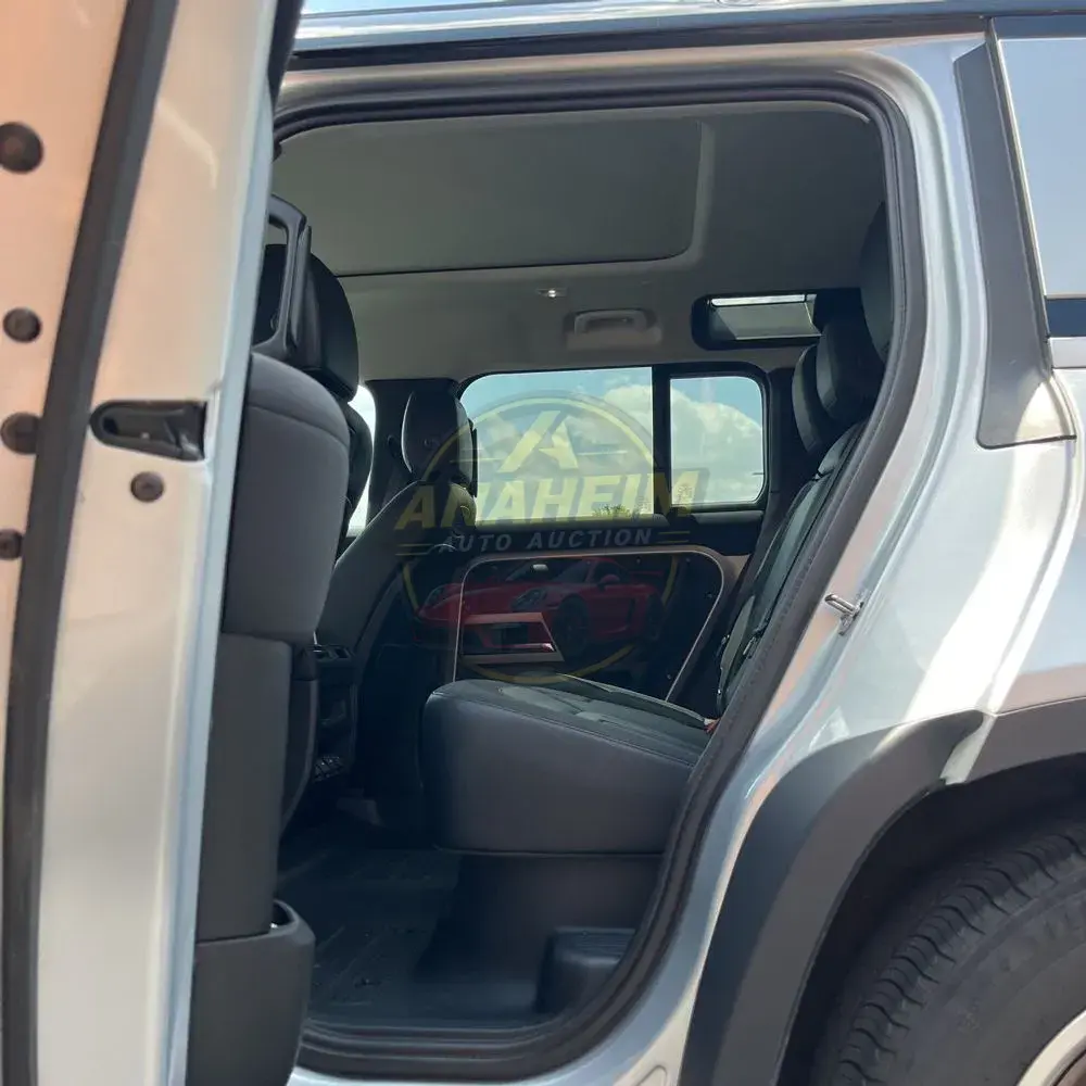 2020 Land Rover Defender 110 First Edition