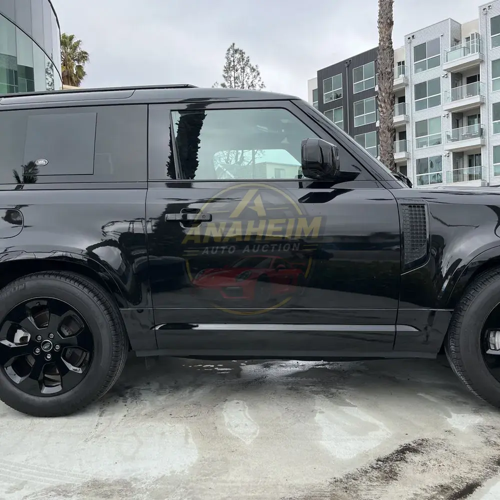 2023 Land Rover Defender 90 X-Dynamic SE