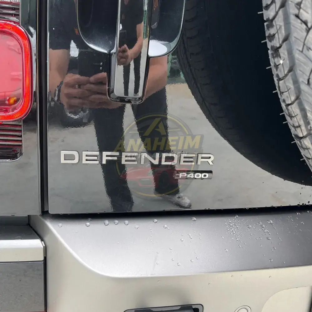 2023 Land Rover Defender 90 X-Dynamic SE
