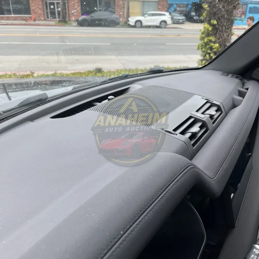 2023 Land Rover Defender 90 X-Dynamic SE