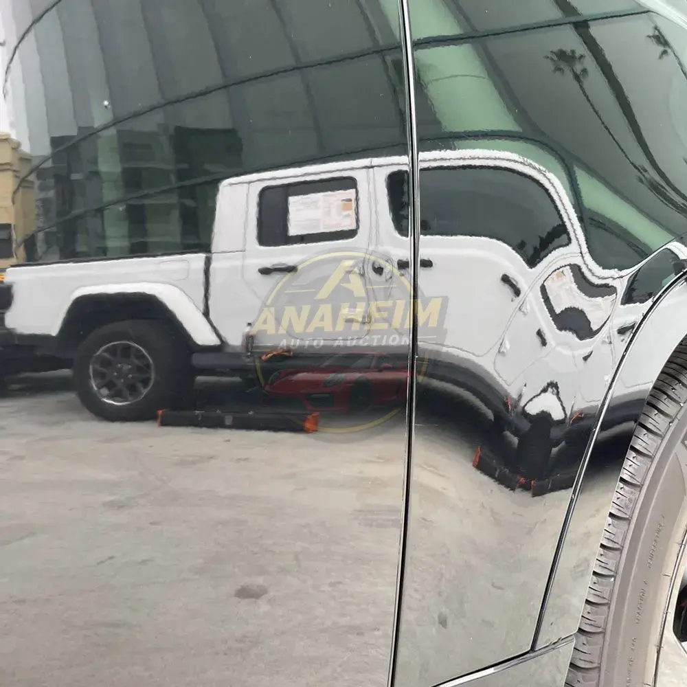 2023 Land Rover Defender 90 X-Dynamic SE