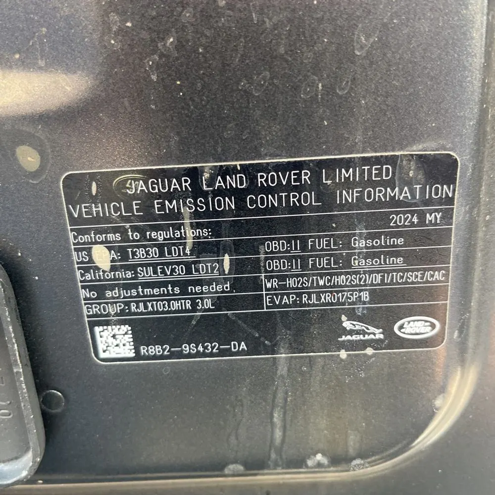 2024 Land Rover Defender 110 P400 X-Dynamic SE