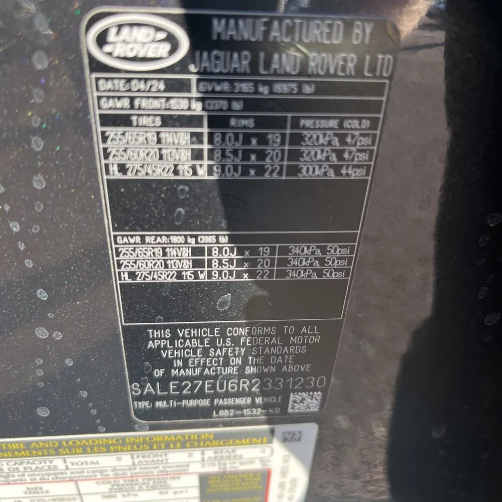 2024 Land Rover Defender 110 P400 X-Dynamic SE