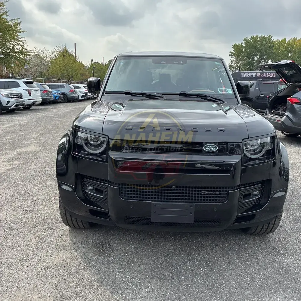 2023 Land Rover Defender 130 X-Dynamic SE