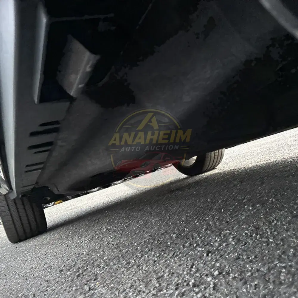 2023 Land Rover Defender 130 X-Dynamic SE