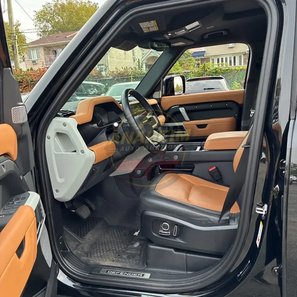 2023 Land Rover Defender 130 X-Dynamic SE
