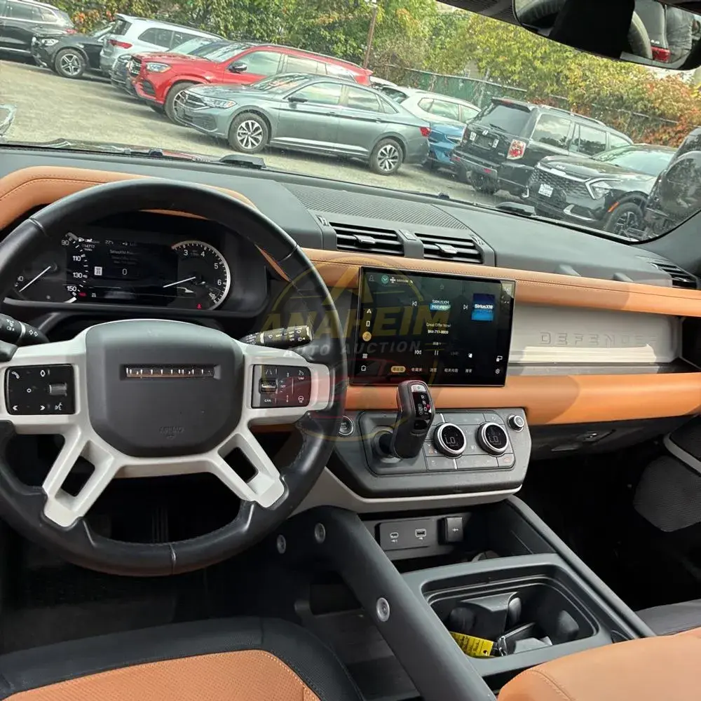 2023 Land Rover Defender 130 X-Dynamic SE