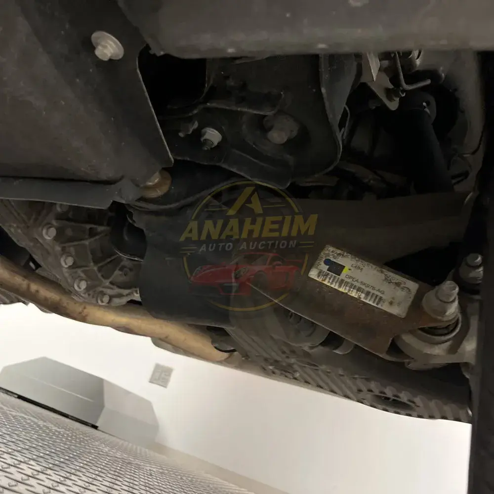2024 Land Rover Defender 130 P400 X-Dynamic SE