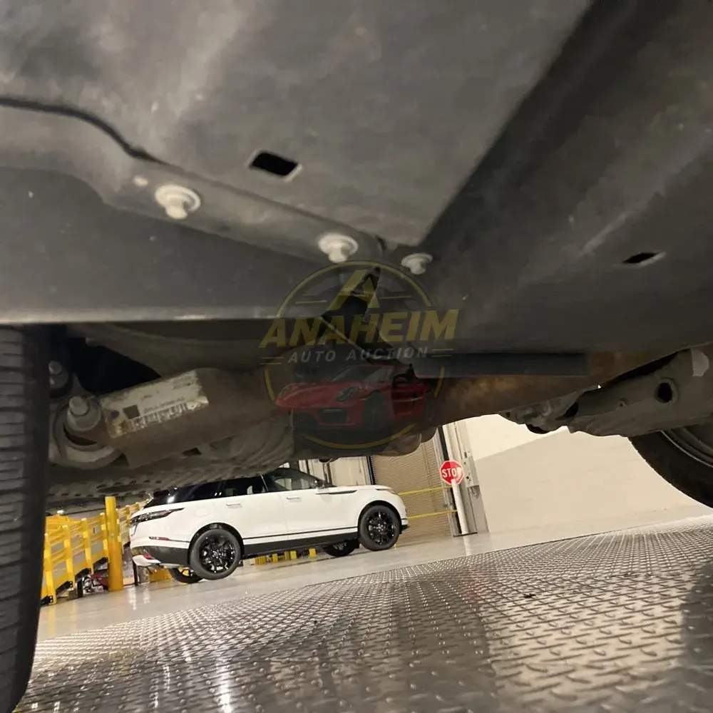 2024 Land Rover Defender 130 P400 X-Dynamic SE