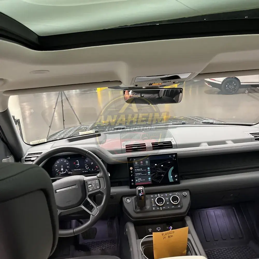 2024 Land Rover Defender 130 P400 X-Dynamic SE