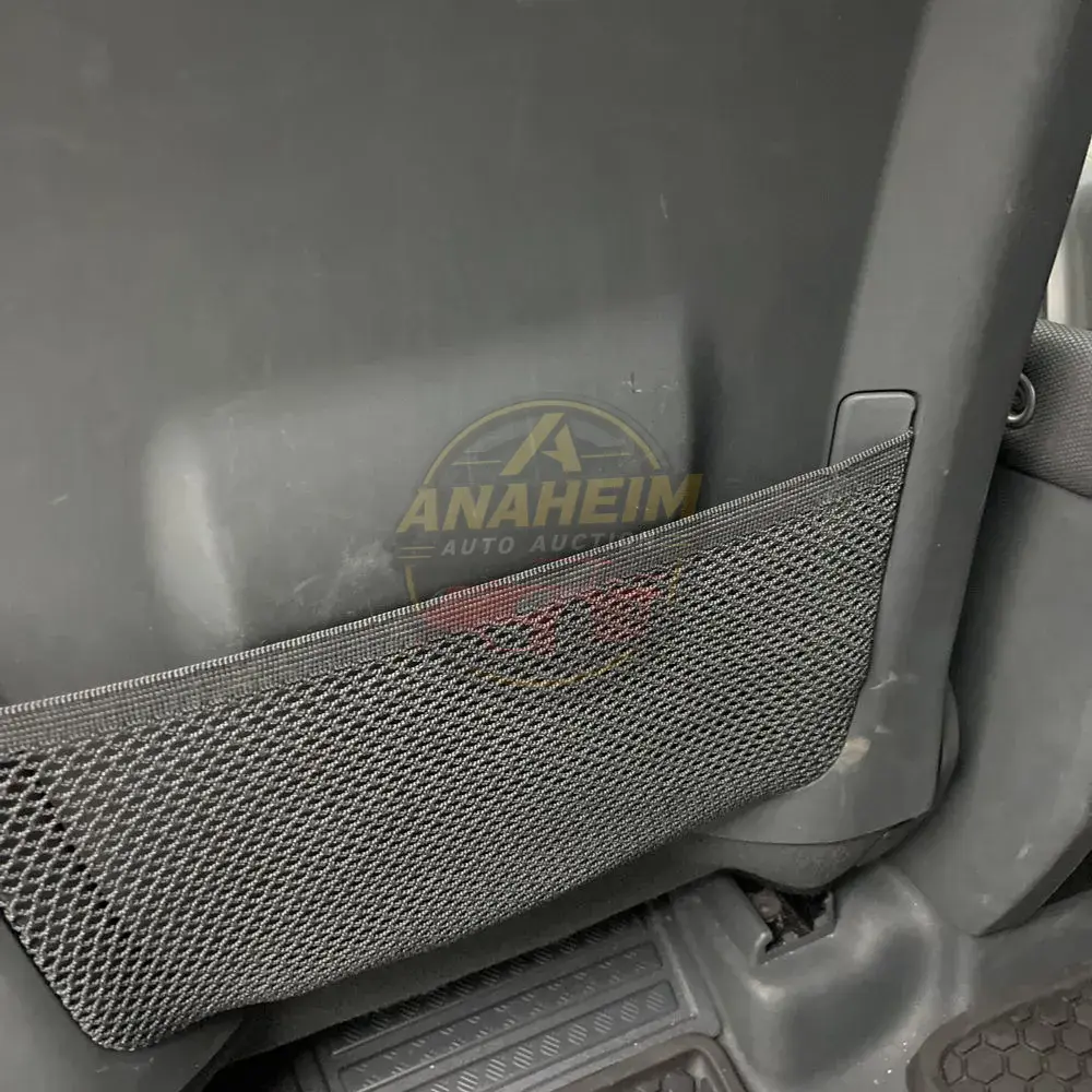 2024 Land Rover Defender 130 P400 X-Dynamic SE