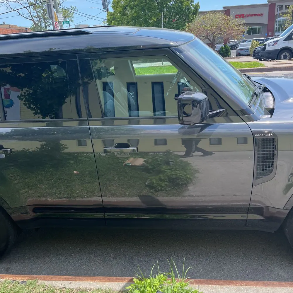 2023 Land Rover Defender 130 X-Dynamic SE