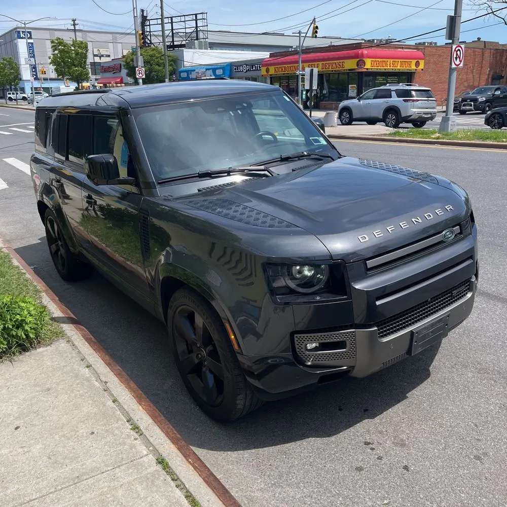 2023 Land Rover Defender 130 X-Dynamic SE