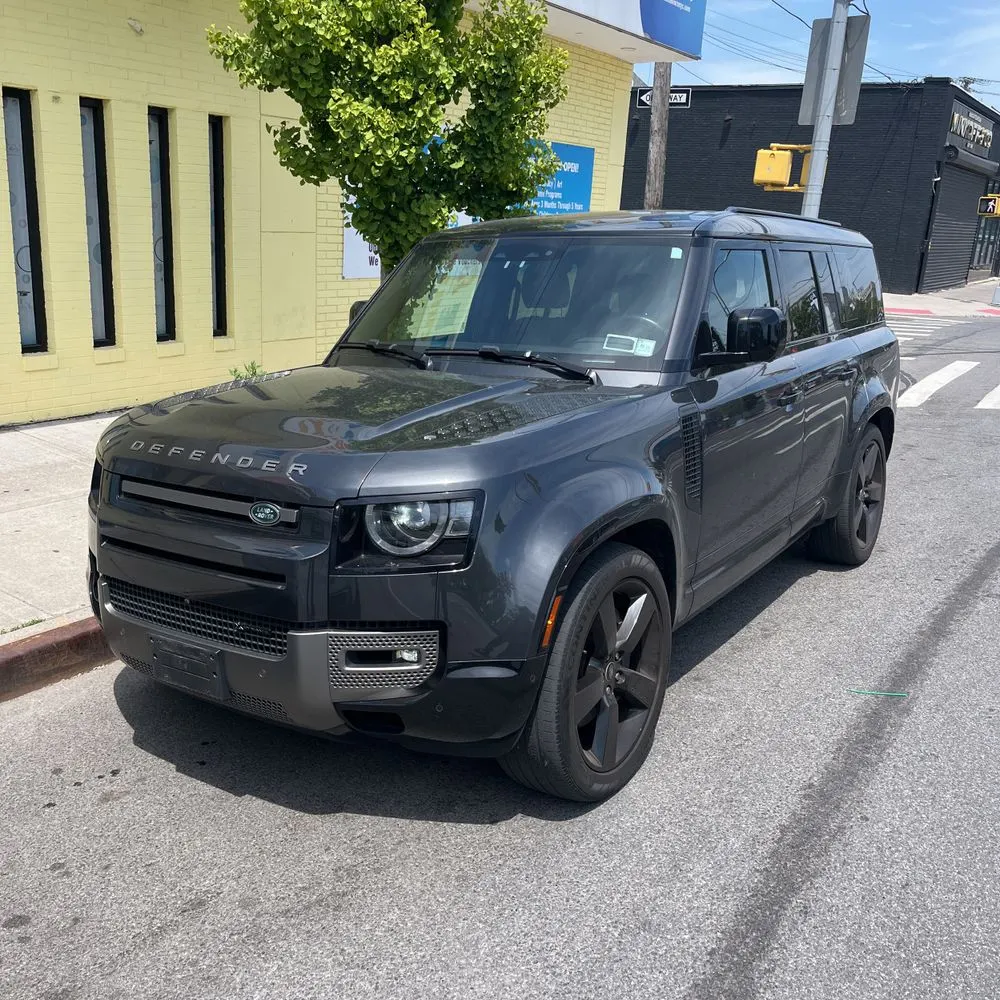 2023 Land Rover Defender 130 X-Dynamic SE