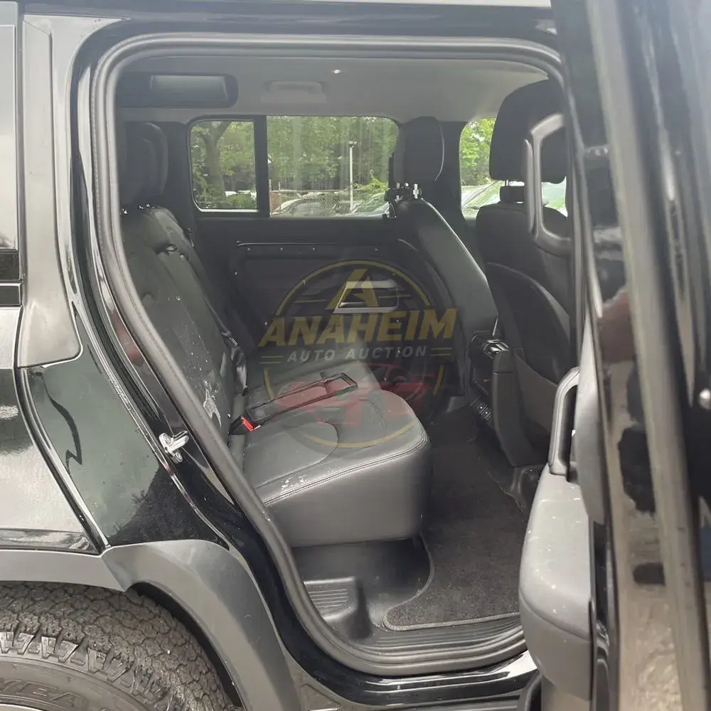 2023 Land Rover Defender 110 S