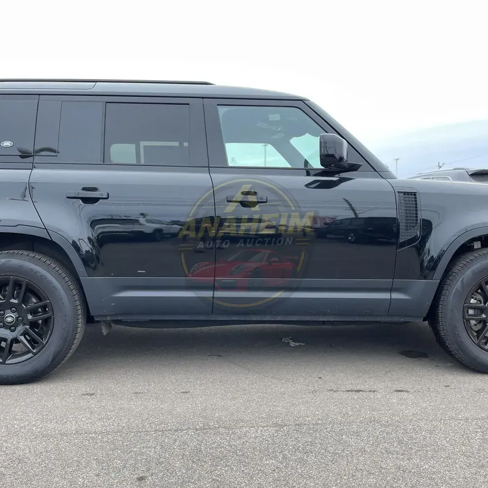 2024 Land Rover Defender 110 P300 S