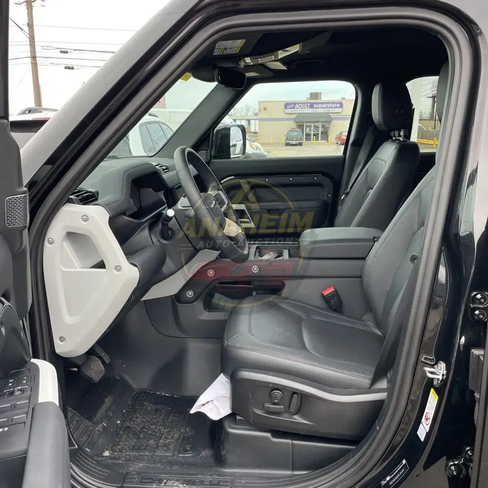 2024 Land Rover Defender 110 P300 S