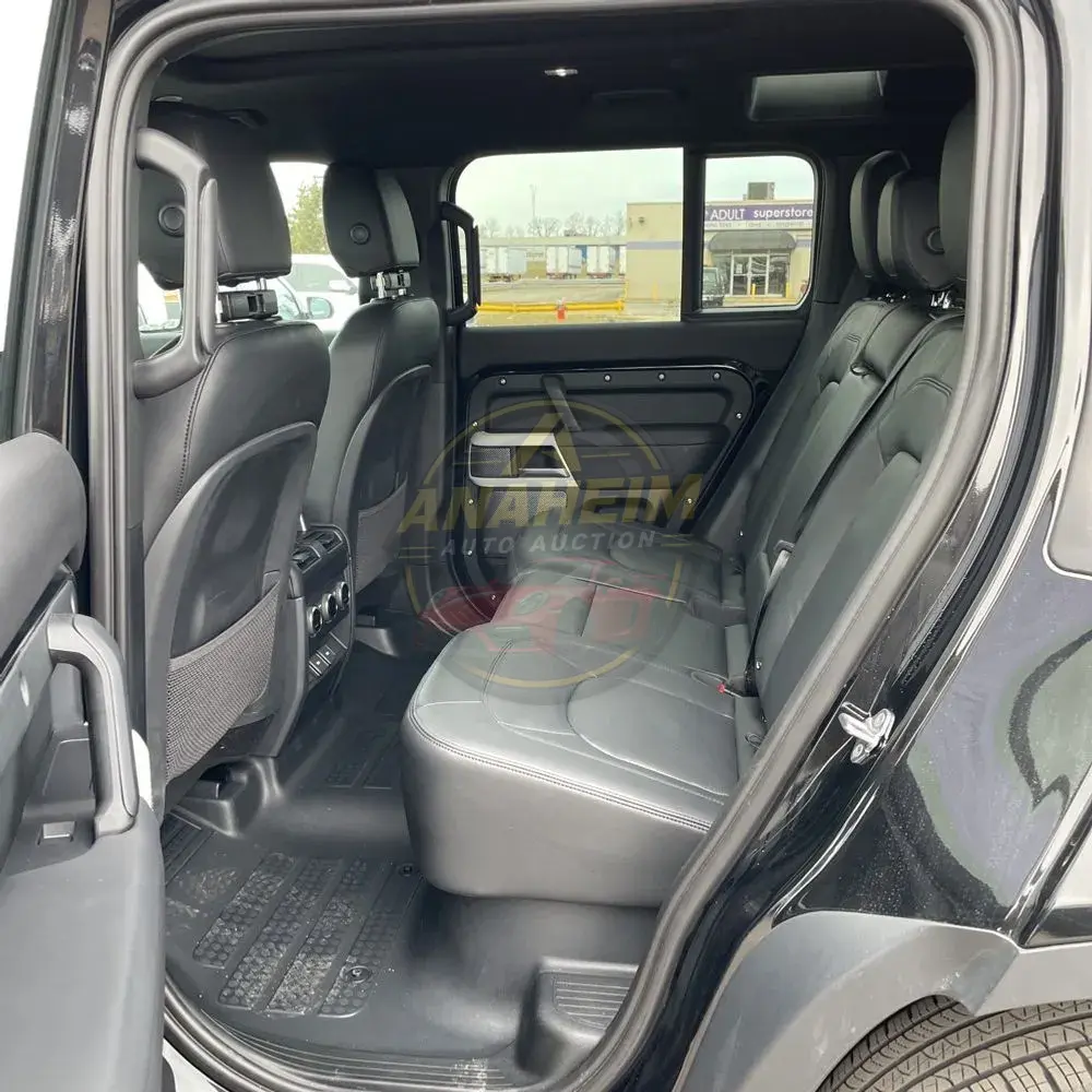 2024 Land Rover Defender 110 P300 S